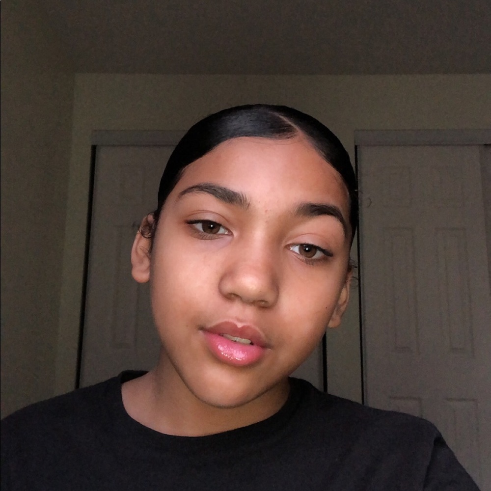 Meet your Posher, Araya
